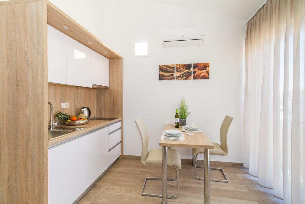 ביוגראד נה מורו Villa Astoria מראה חיצוני תמונה
