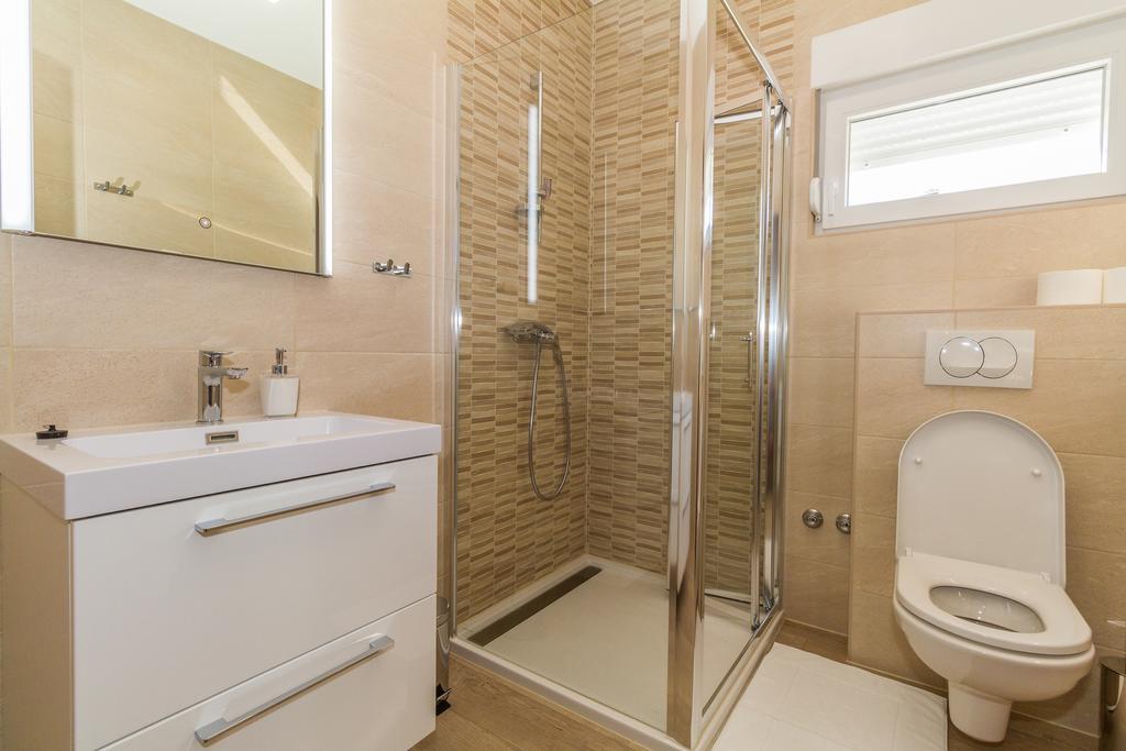 ביוגראד נה מורו Villa Astoria מראה חיצוני תמונה