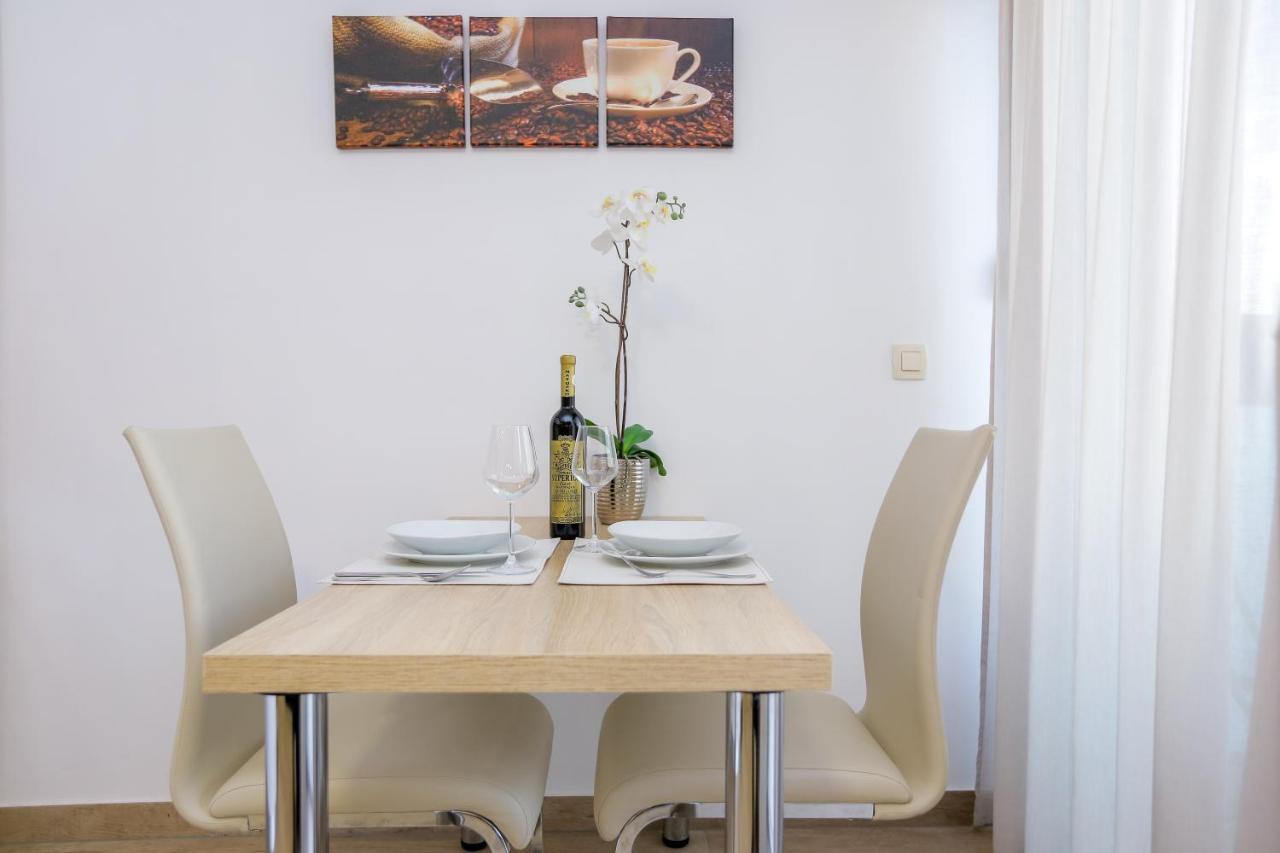 ביוגראד נה מורו Villa Astoria מראה חיצוני תמונה